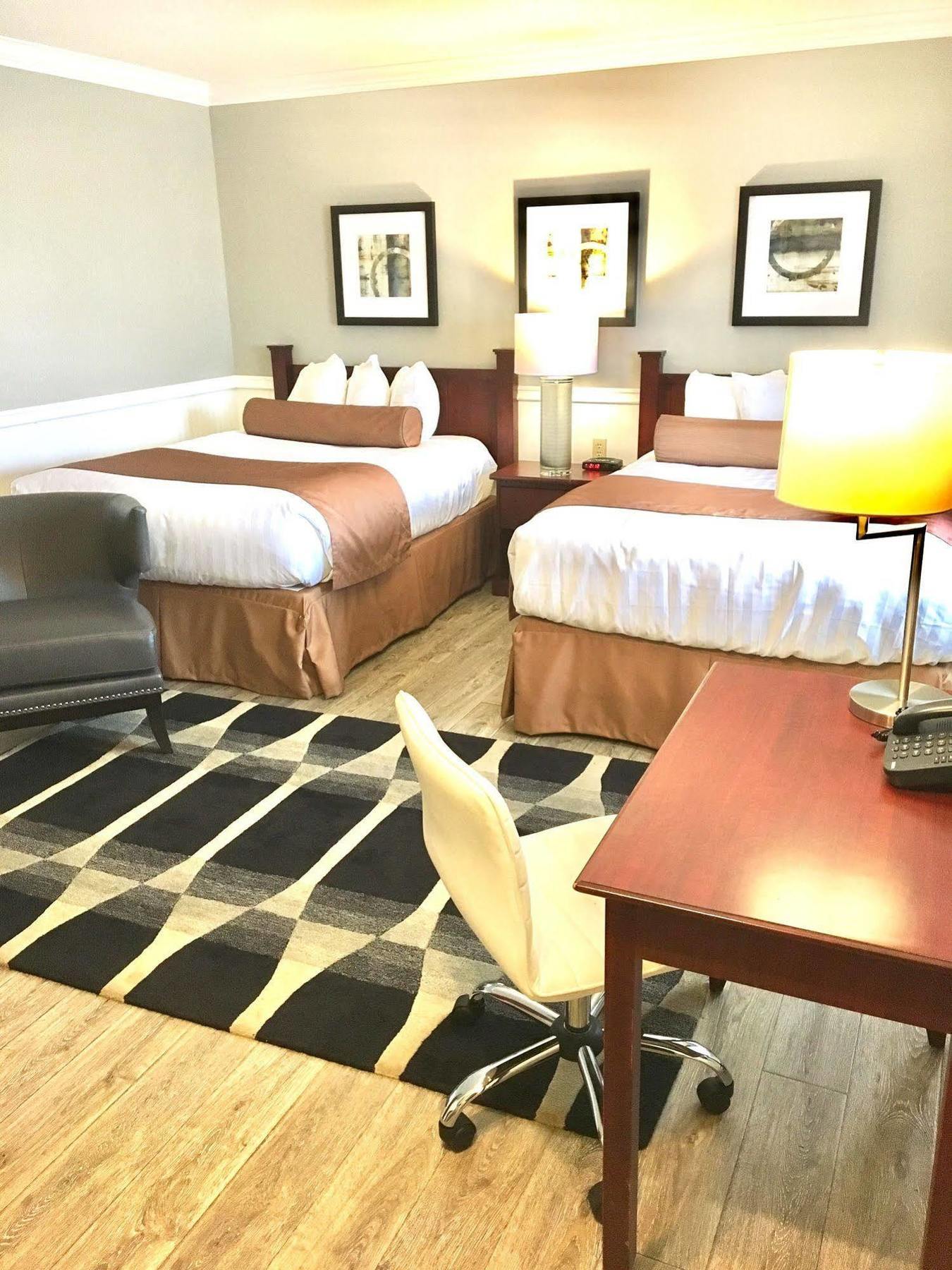 Willow Bend Motel トゥルーロ エクステリア 写真